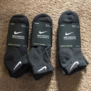 Nike Black Ankle Socks Large Men’s 8-12 NWT 9 pairs